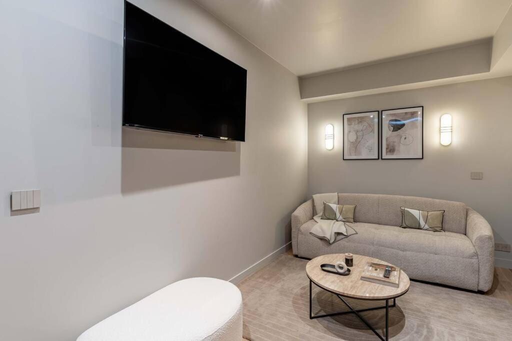 شقة New - Luxury Parisian Flat - 4P المظهر الخارجي الصورة